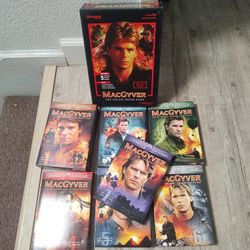 MacGyver Complete Set W/ Board Game
