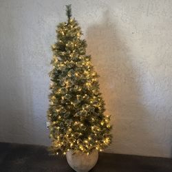 Cashmere Christmas Tree