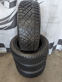 235/55r18 "Near Brand New" Artic Claw WXI studless winter snow tires