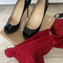 Authentic Christian Louboutin Heels Size 8 Comes With Dust Bags And Box