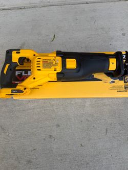 DEWALT FLEXVOLT DCS389 Reciprocating Saw