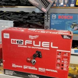 MILWAUKEE M12 FUEL 3" COMPACT CUT OFF TOOL KIT 