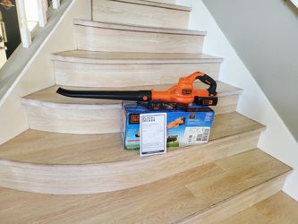 Black& Decker 40V MAX 125 MPH 90 CFM Cordless Battery Powered Handheld Leaf Blower Kit with (1) 1.5Ah Battery & Charger