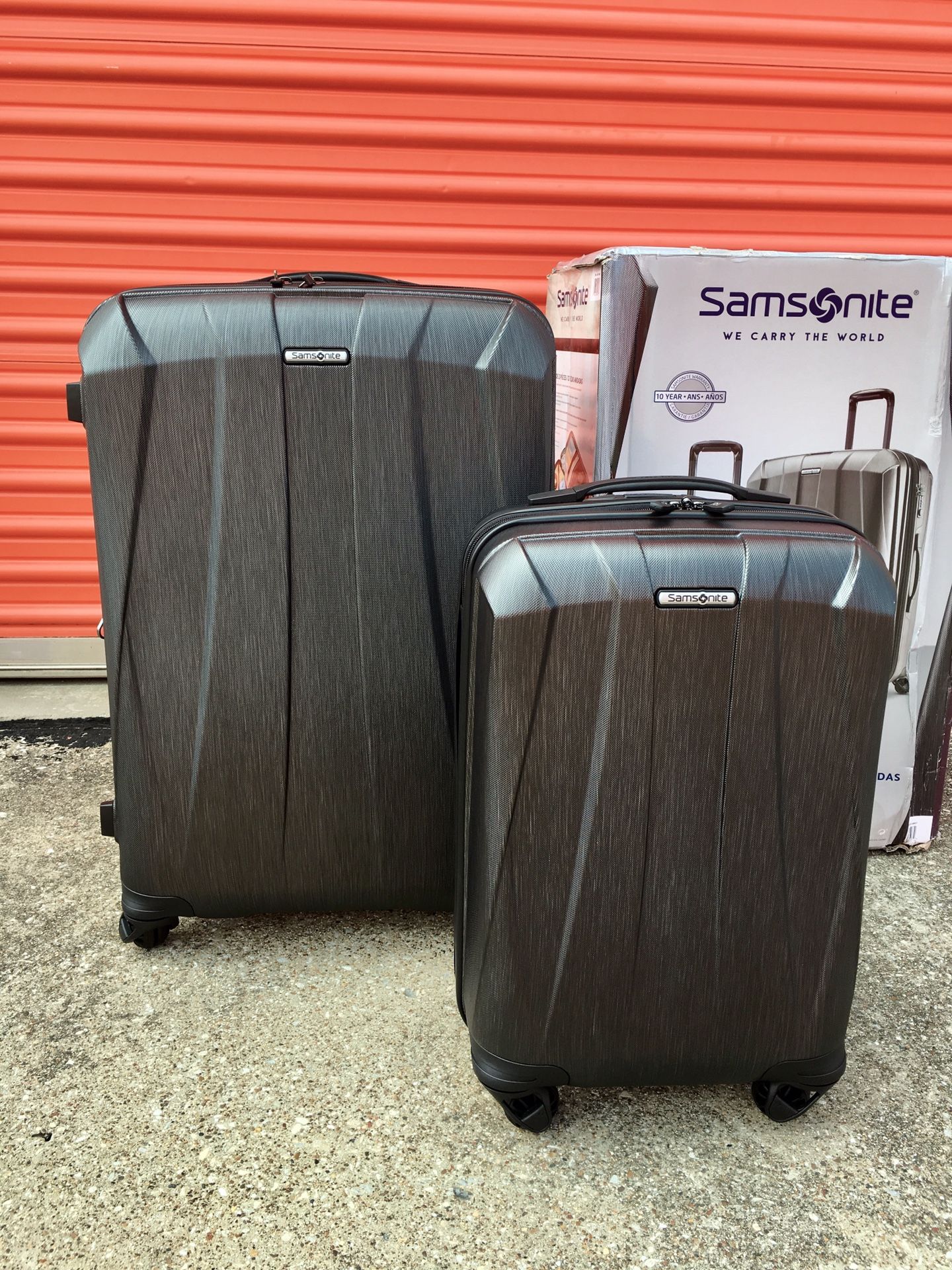 Samsonite Bantam XLT 2-piece 22" 29" Hardside Spinner Luggage Set