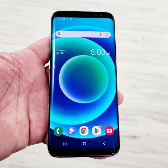 64GB Unlocked Samsung Galaxy 8 with Charger And Protector Case
