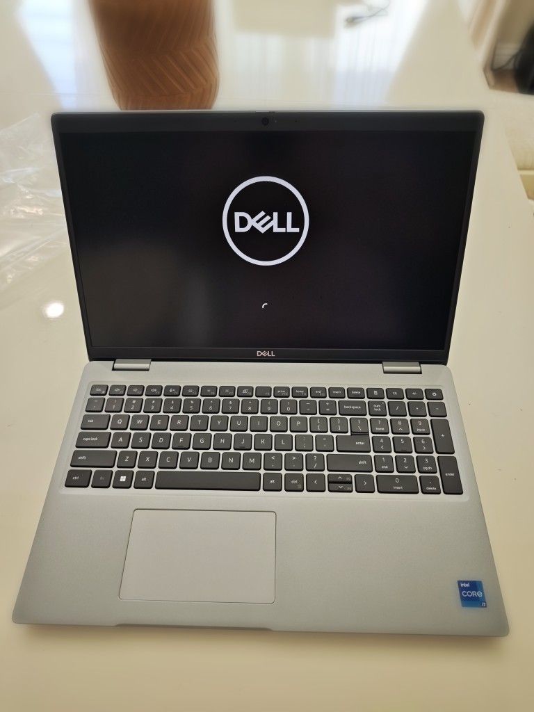 Dell Latitude 5520 Laptop i7 1TB 32gb Ram