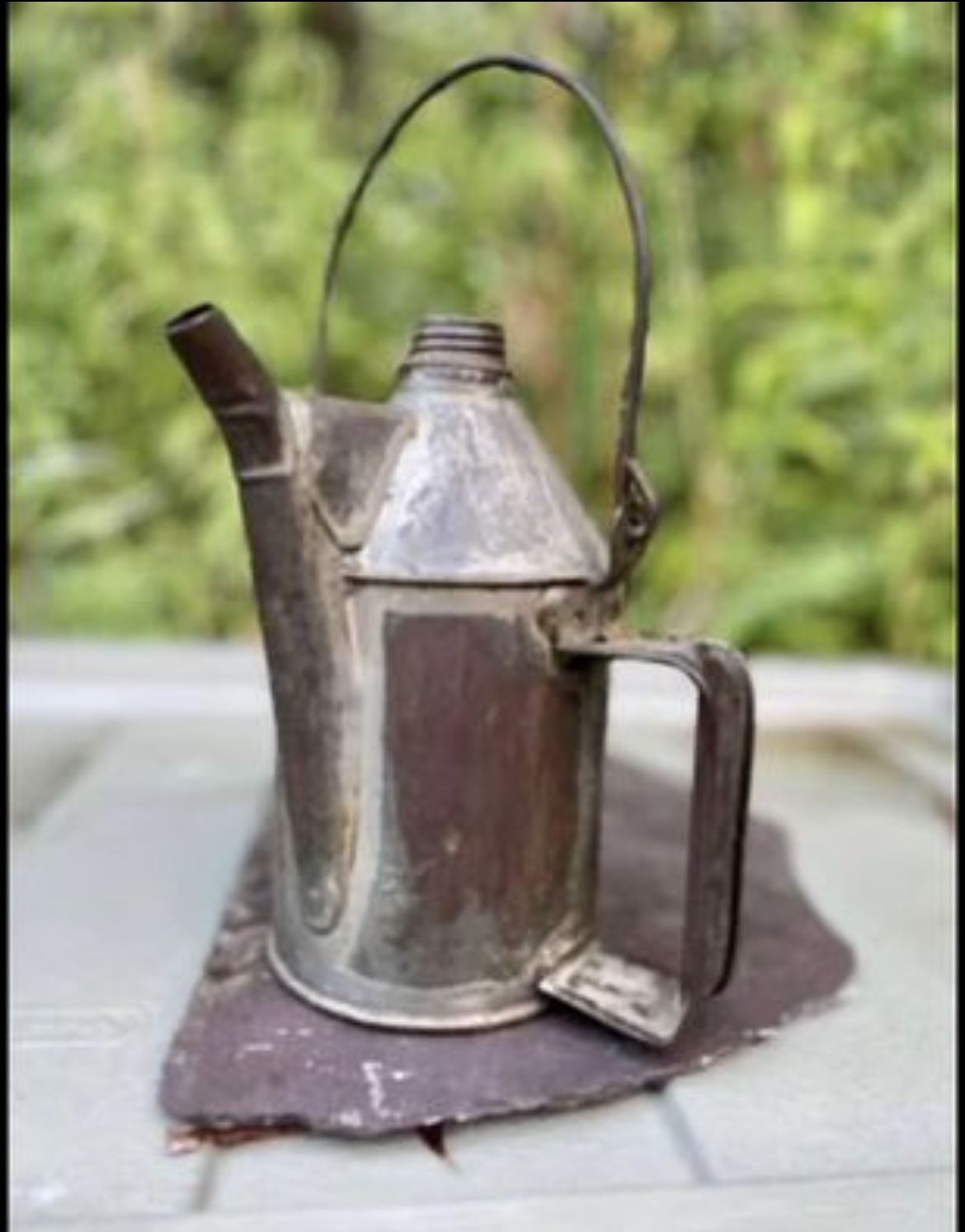 Antique Metal New York Central railroad oil/ Kerosene can. Ny/NH/HH/RR Embossed