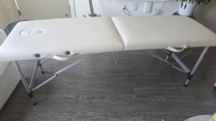Massage Table Lightweight