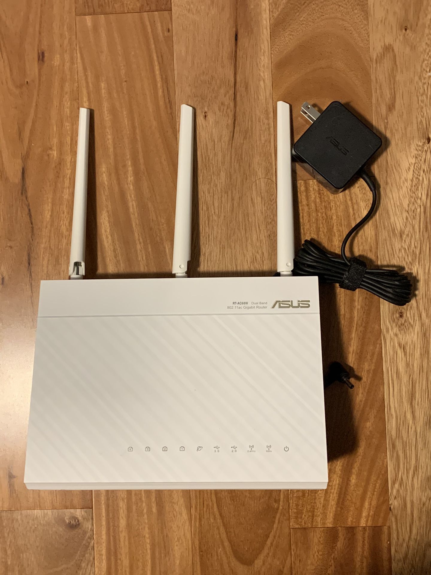 ASUS RT-AC68W wireless-AC1900 dual band gigabit router