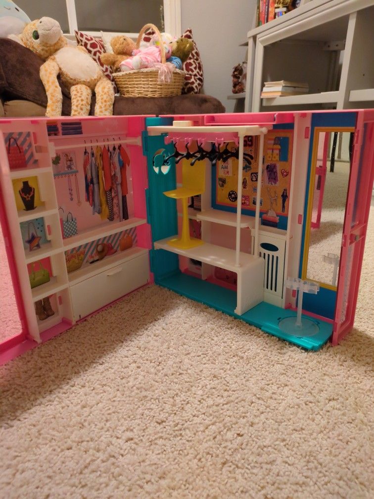 Barbie's Closet