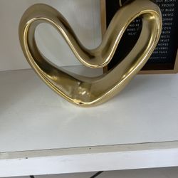 Heart Stand