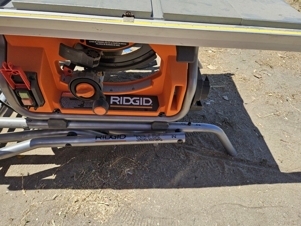 Rigid Table Saw With Stsnd Lightly Used