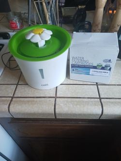 Catit Pet Watering Dish With 3 Filters