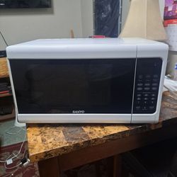 Nice Microwave.   Works Great 
