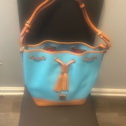Dooney & Bourke