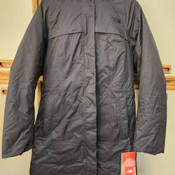 The North Face Women's Arctic Parka, NWT,  Size Large, Black