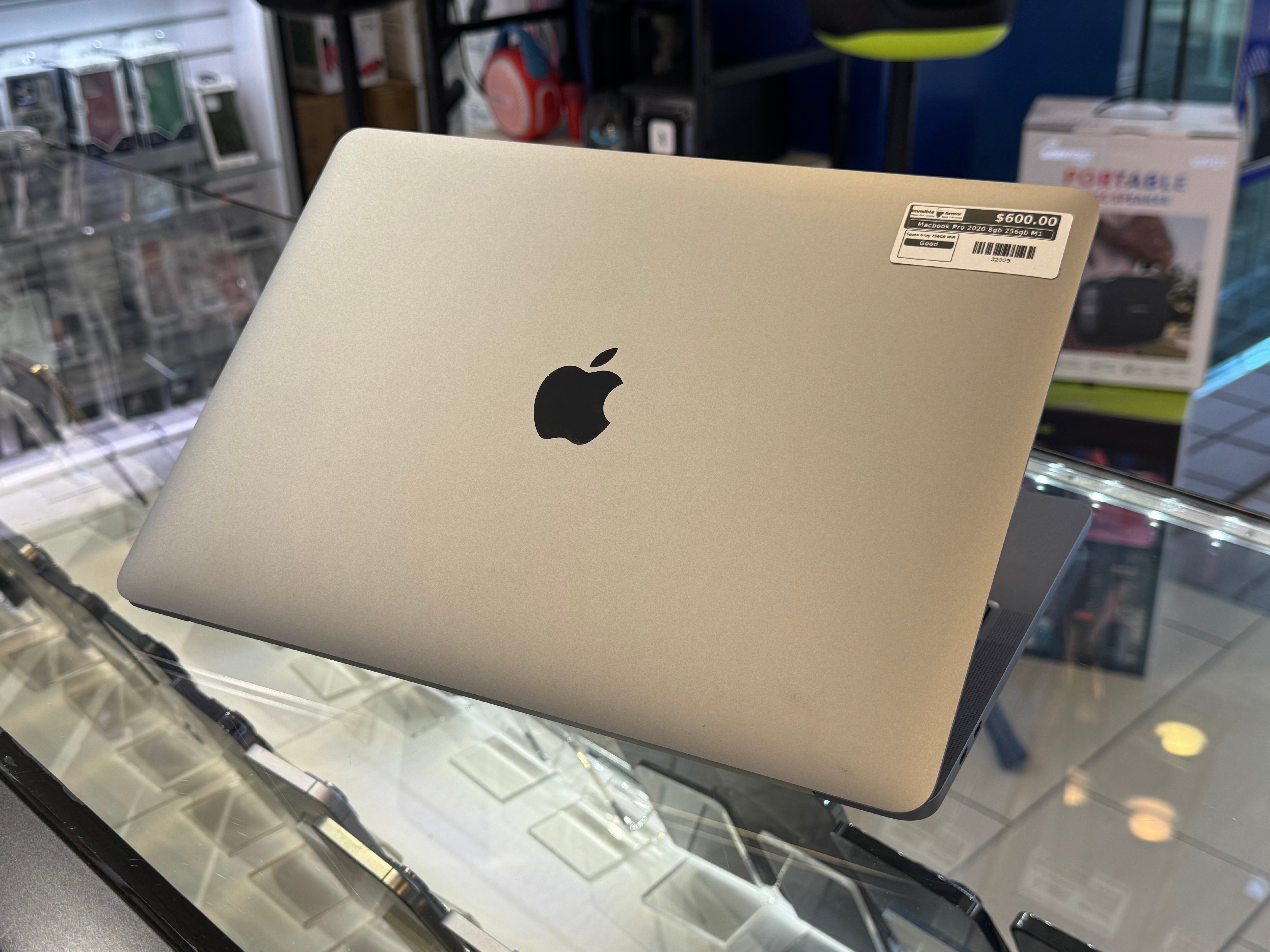 Macbook Pro 2020 8gb 256gb M1 Pre-Owned