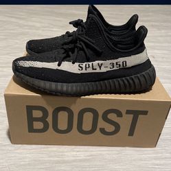 Adidas Yeezy Boost 350 v2 Core Black White Size 10