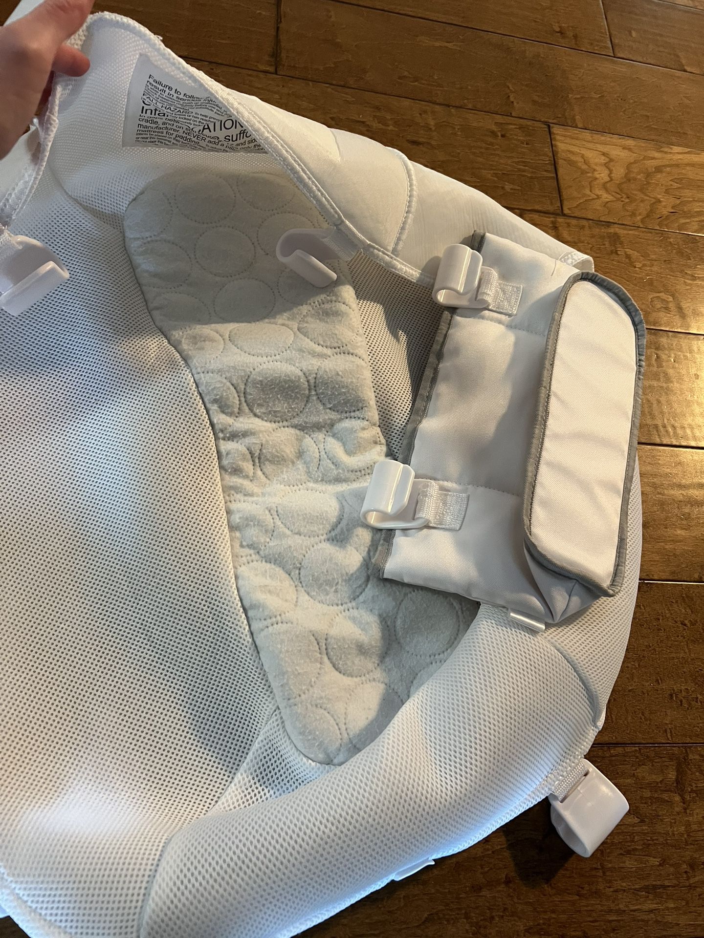 Halo Bassinet Infant Insert And Side Storage Attachment 