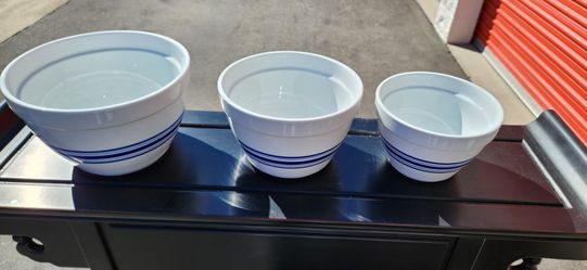 Crate & Barrel Heavy Stoneware Nesting Mixing Bowls - Set of 3 Chapel Estate