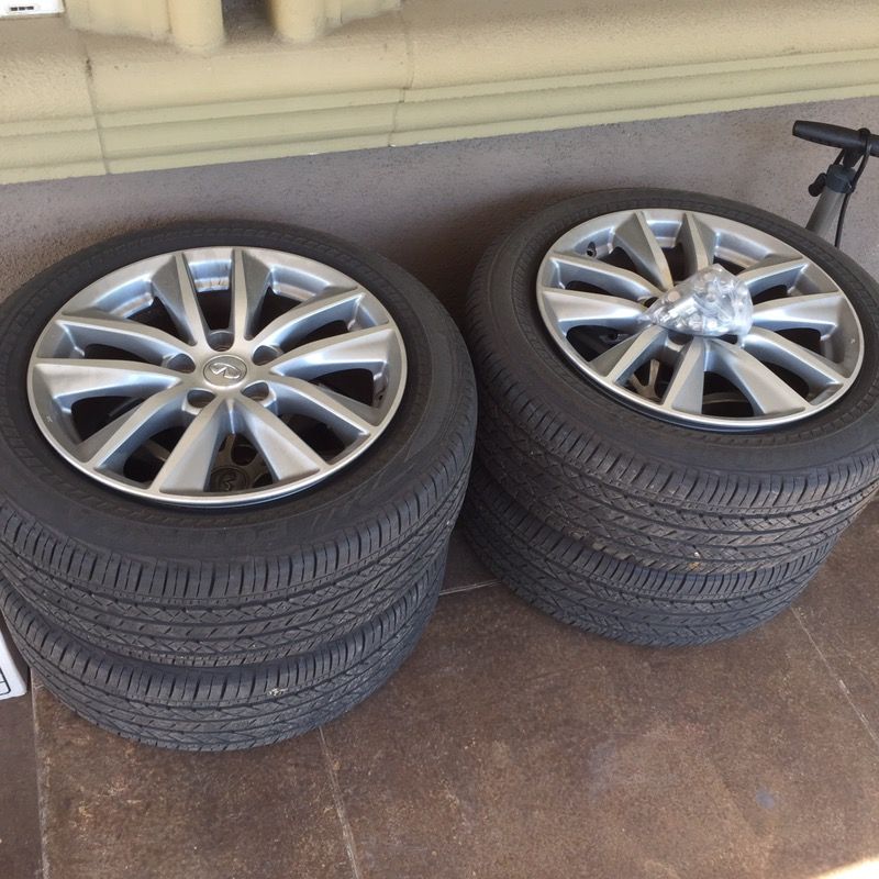 17" Infiniti Q50 wheels with Bridgestone run flat tires