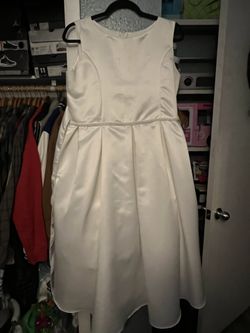 FREE - USED - PLUS SIZE Girls Occasion Dress (Size 20.5)