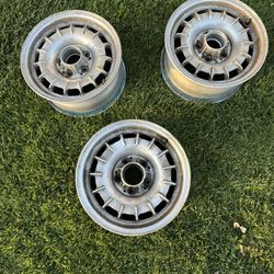 MERCEDES BENZ 14" x 6.5" Rims