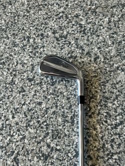 Titleist T200 4 iron