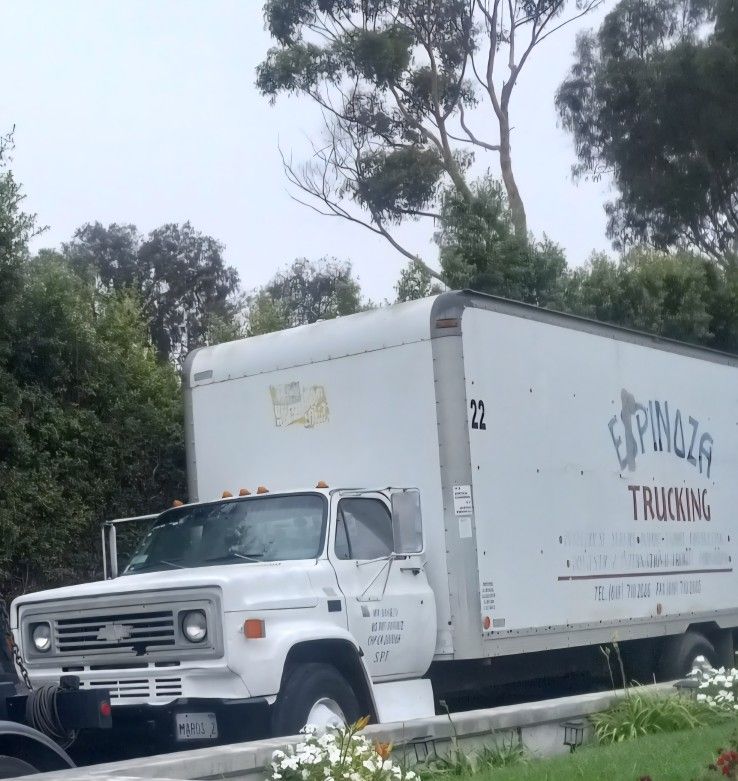 89 Chevrolet Truck, 24 Feet Long