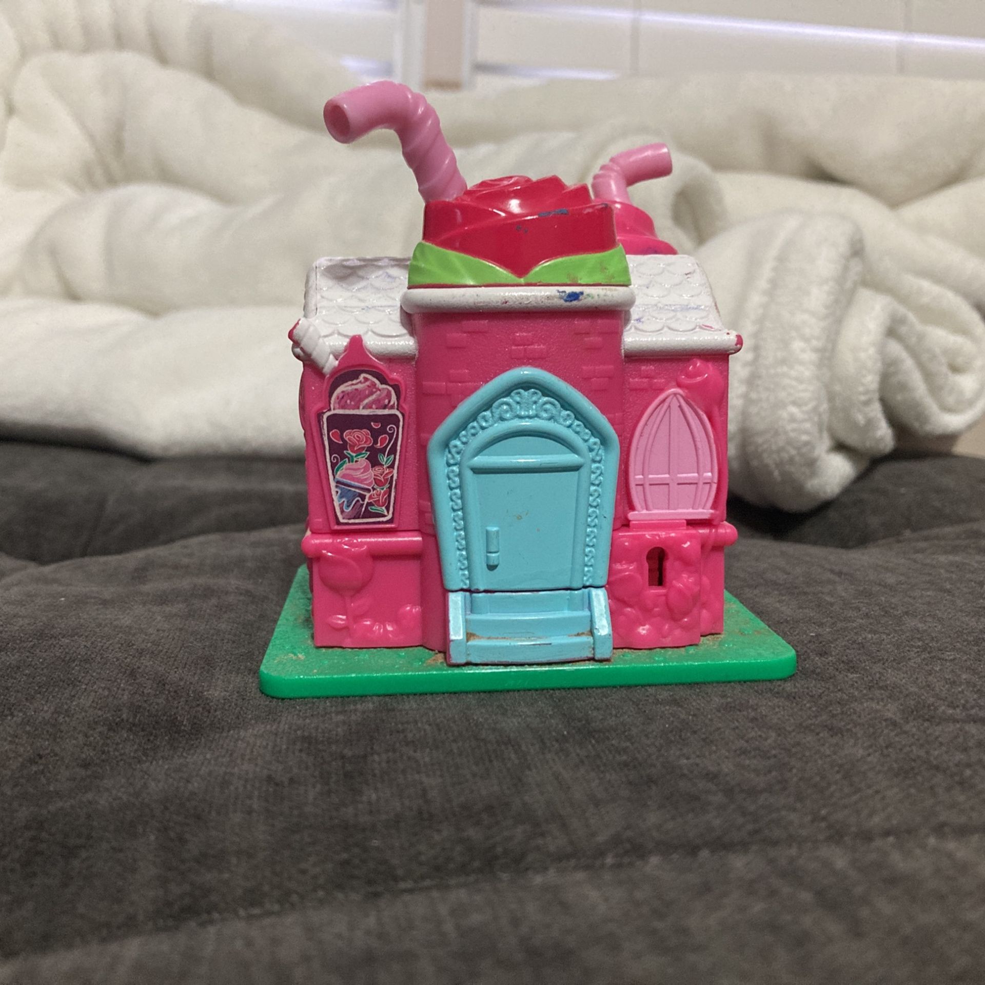 Shopkins Lil Secrets Rossie Bloom Cafe
