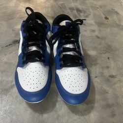 JORDON 1 LOW FOOTBALL CLEATS SIZE 8