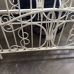 Use but good condition Full size metal bed frame