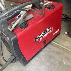 Lincoln Easy Mig140 Welder w/ Helmet & Wire – Ready to Weld