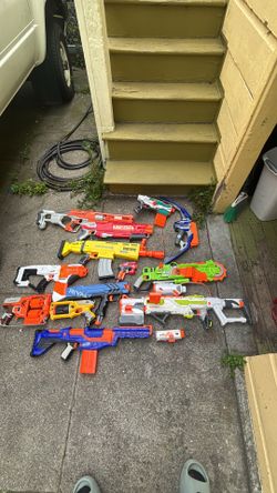 12 NERF BLASTERS  - Doomlands, Elite, Fortnite, Rival & More
