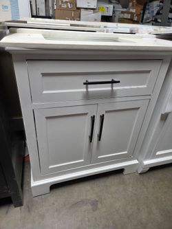 30" White Bathroom Vanity with Quartz Top