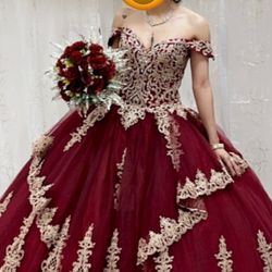 Quinceañera Dress, Bouquet And Crown 