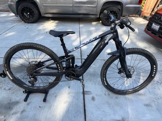 2023 Giant Stance E+ 1 (Mint Condition)