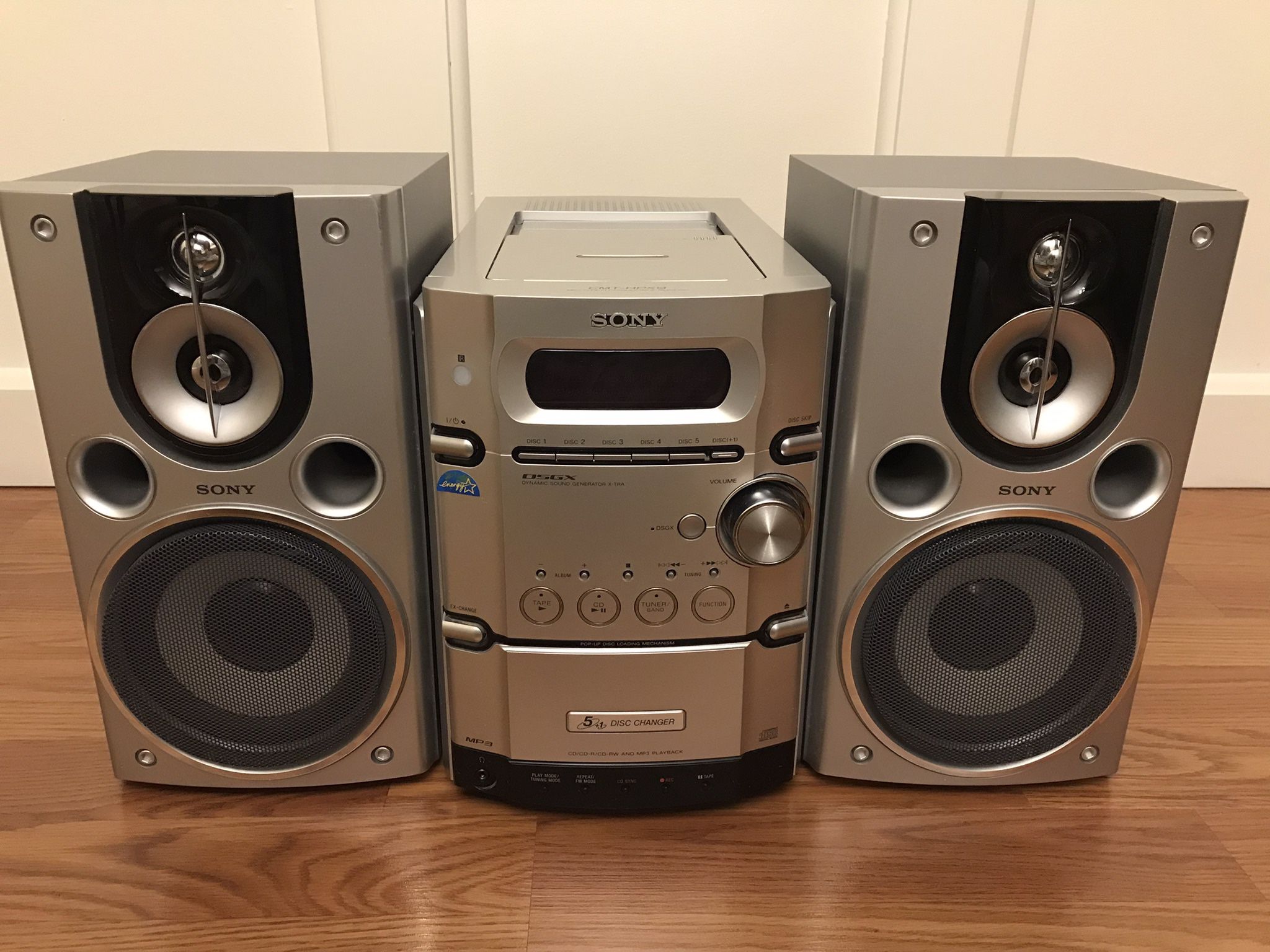 Sony CMT-HPX9 Micro Hi-Fi Component System (*5-Disc CD Changer Gets Stuck) 