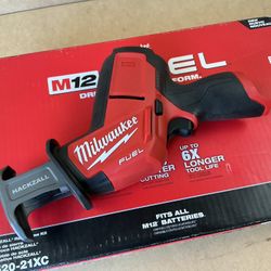 Milwaukee M12 FUEL 12V Lithium-Ion Brushless Cordless HACKZALL Reciprocating Saw (Tool-Only)