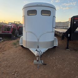 Horse Trailer 
