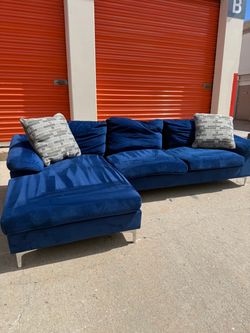 FREE DELIVERY - Aesthetic Blue Velvet-Like Sectional Sofa Couch