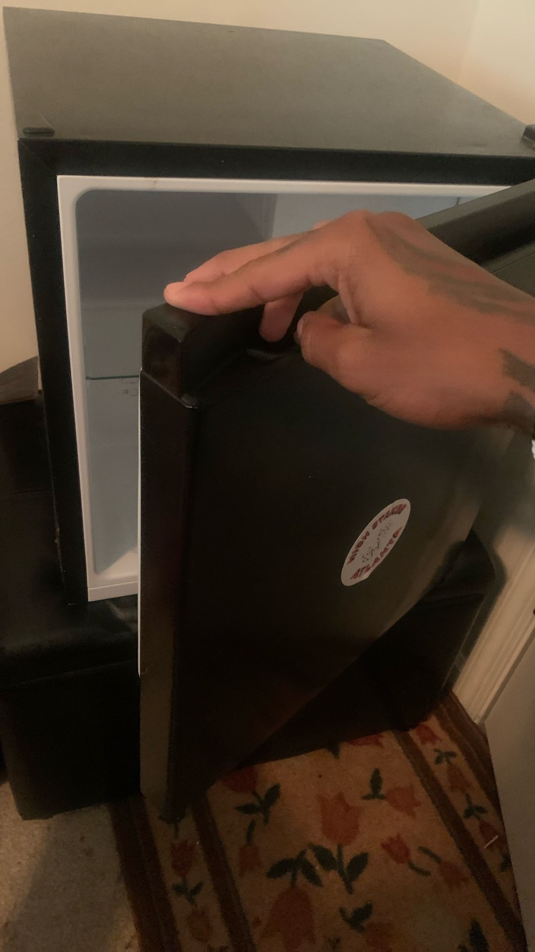 Mini Fridge 75