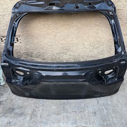 Tailgate/rear trunk lid for 2020 Lexus RX350