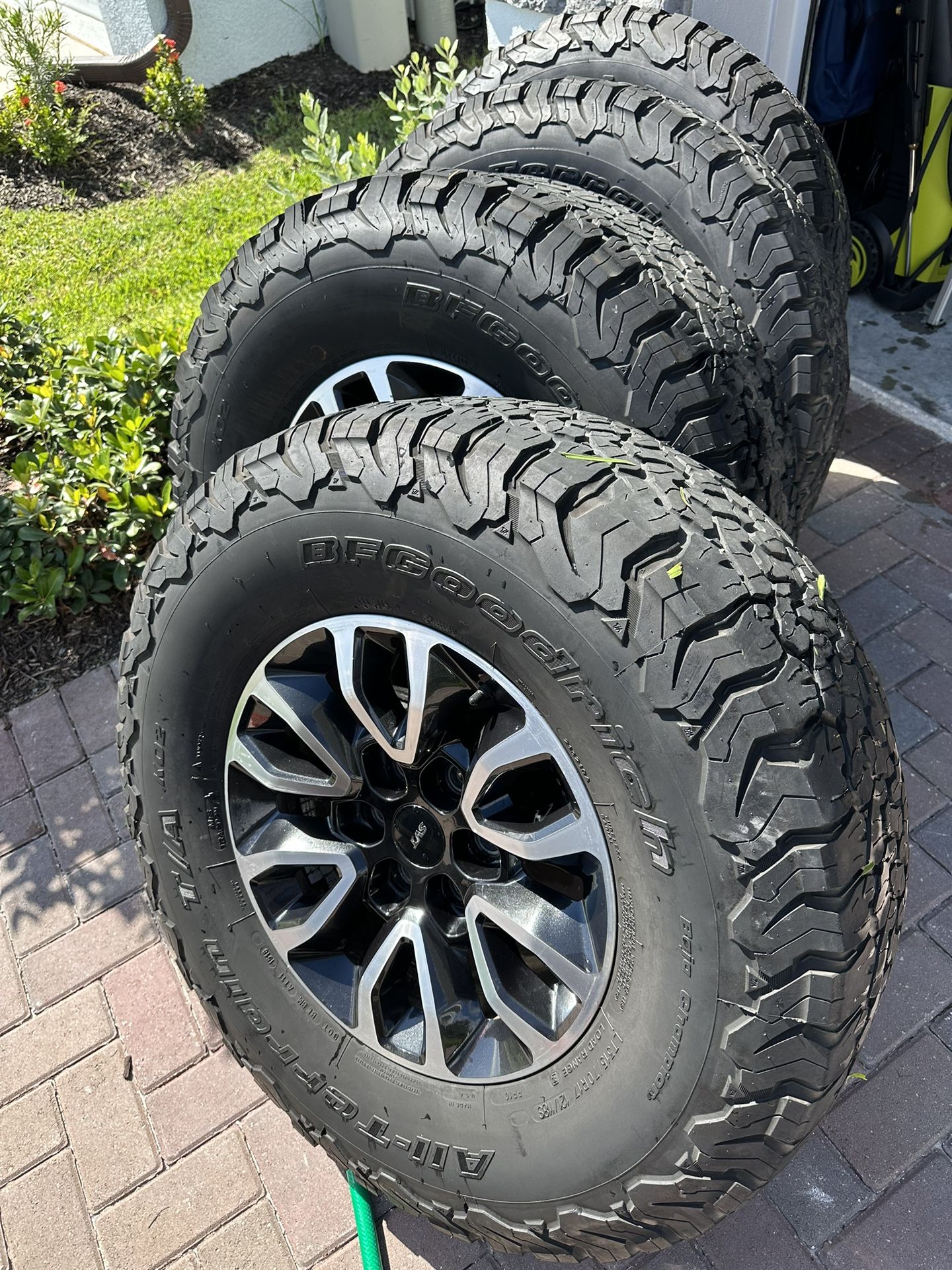 Ford Raptor OEM Wheels And Tires