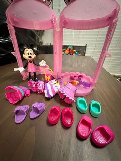 Minnie Mouse toy