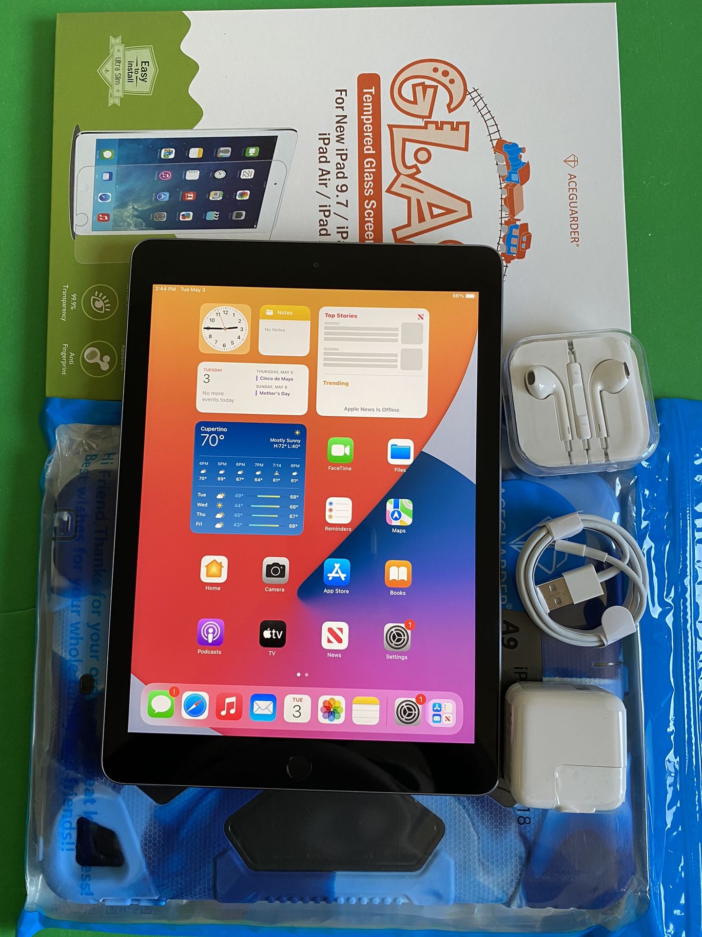 64GB Apple IPad Air 2 (9.7” Retina / Touch ID / Latest iOS 15) with complete new Accessories (Thinnest ipad ever) (128GB $249)