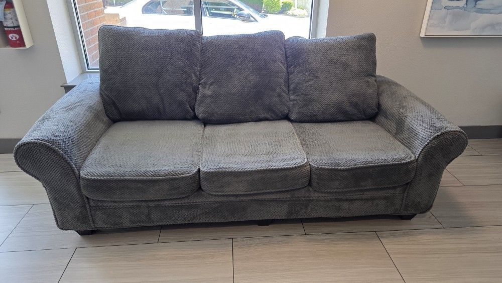 Free Sofa And Ottoman 