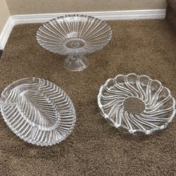 Glass serving dish/platter