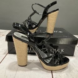 WHITE HOUSE BLACK MARKET STRAPPY HEELS