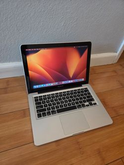 Macbook pro 13in core2 4gb ram 256gb ssd, Adobe, ms office, logic, abelton charger or best offers